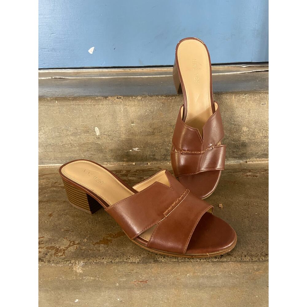Nine West tan medium heeled leather slide sandal